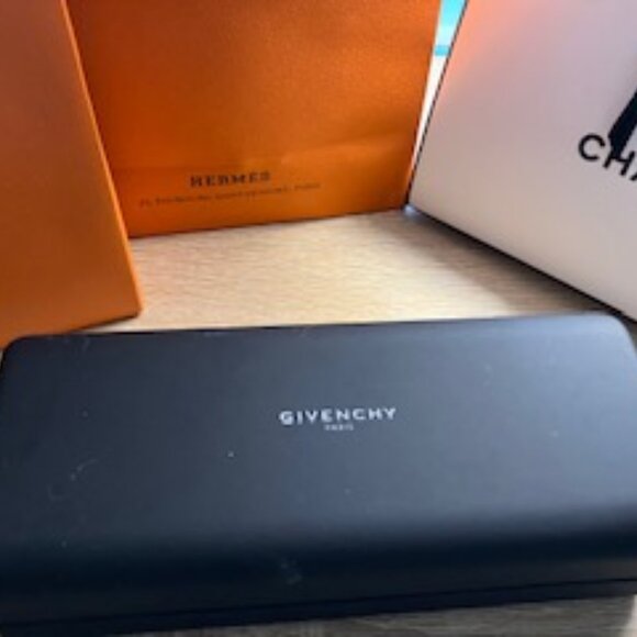 Givenchy GV7085/F/S  Sunglasses - Picture 5 of 9